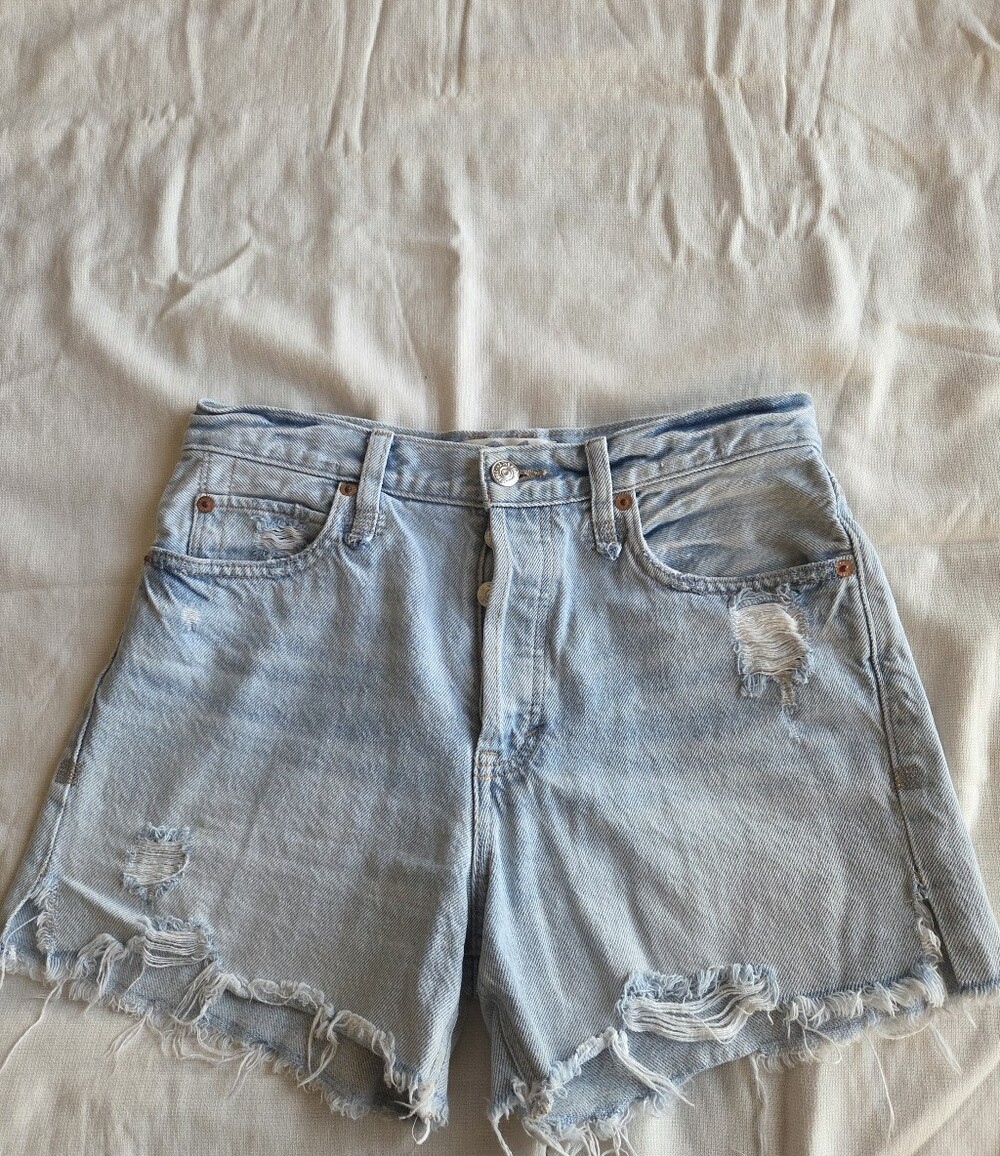 Free People We The Free Distressed Button Fly Denim Cutoff Shorts Size 26 Light